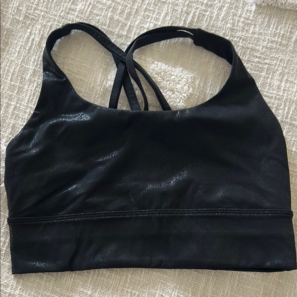 Lululemon shiny sports bra NEW 🖤
